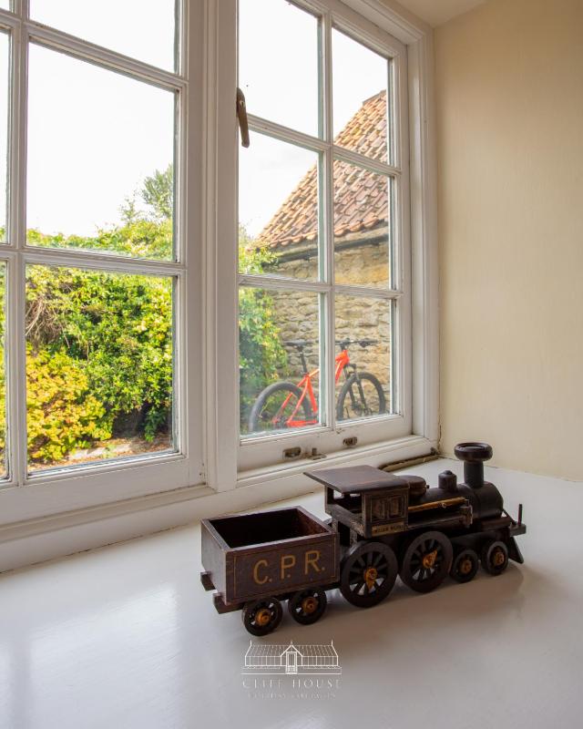 Three-Bedroom House image 4