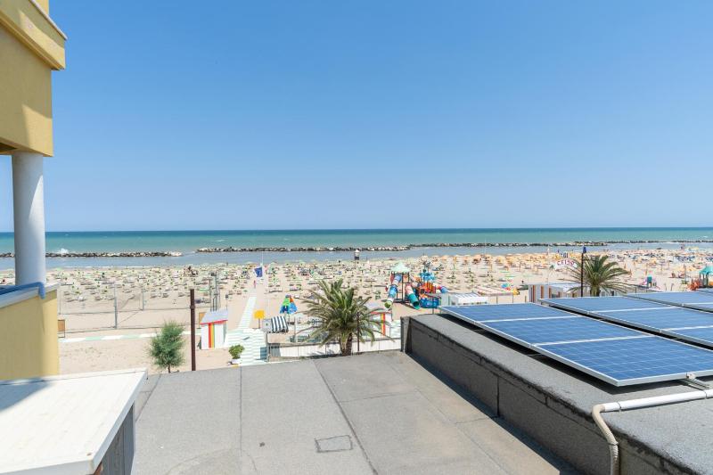 Room with Side Sea View image 3