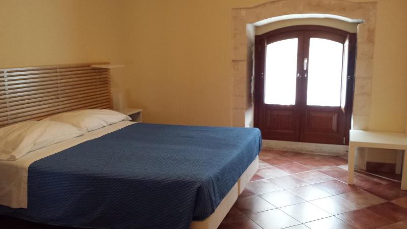 Double Room image 2