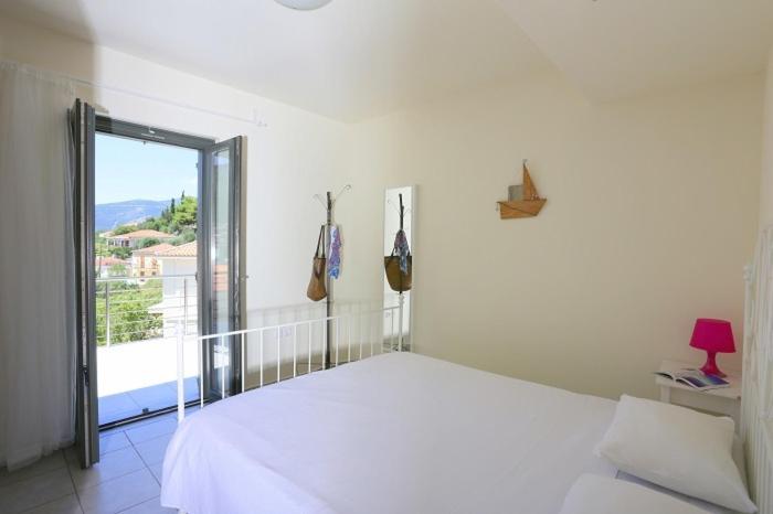 Two-Bedroom Apartment with Sea View image 1