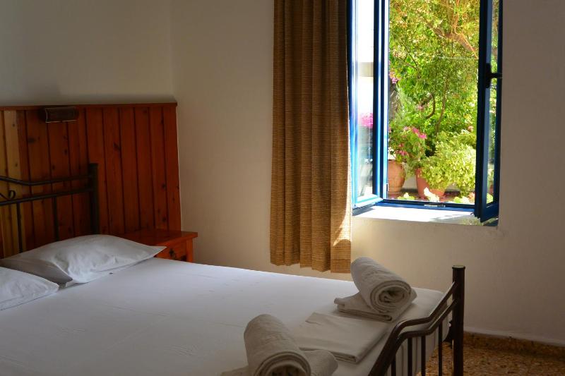 Double Room image 1