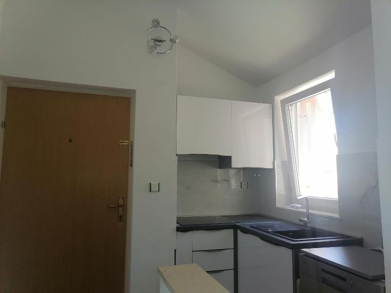 One-Bedroom Apartment with Terrace and Sea View image 2