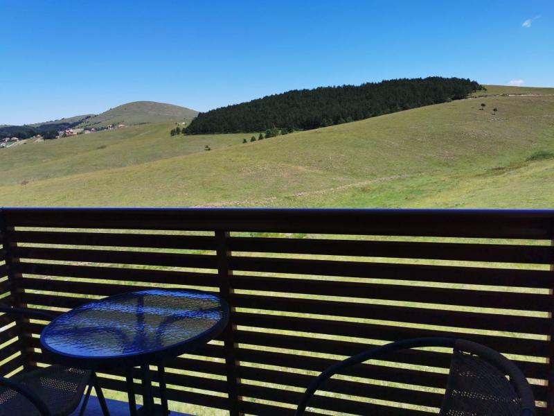 Studio Apartment image 2