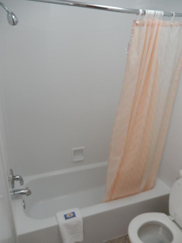 King Room - Non-Smoking image 4