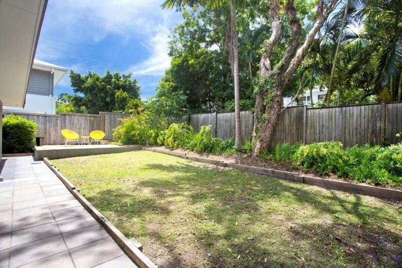 Depper St Charming Beach Side Home in Lovely Location - image 9