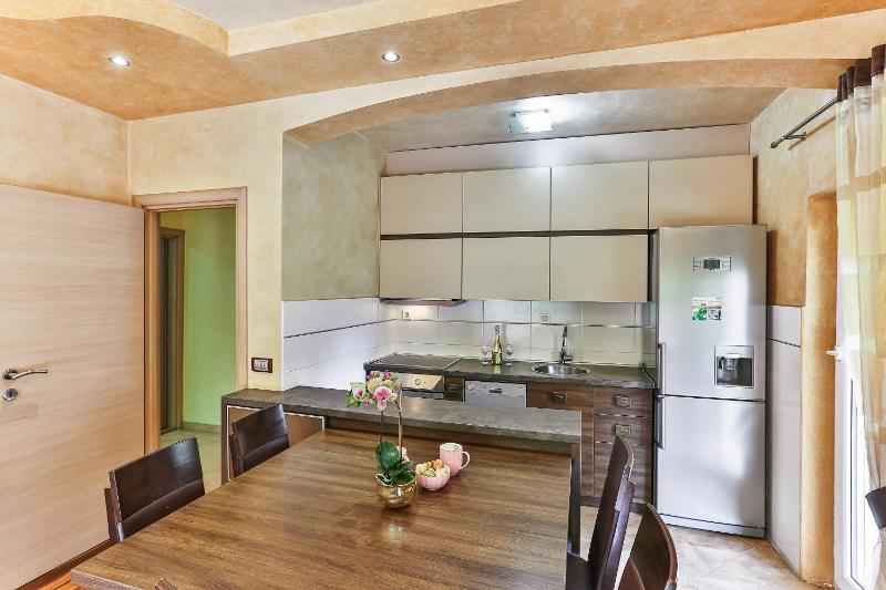 Montesun Holiday Novak Home - image 10