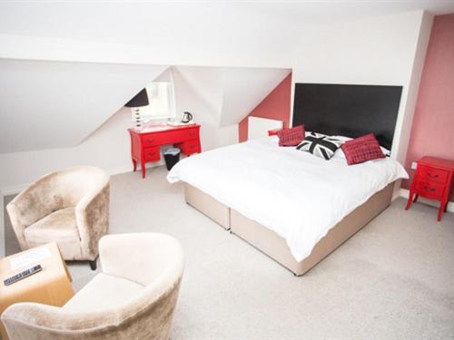 Deluxe Twin Room image 4