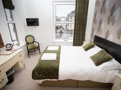 Standard Double Room image 4