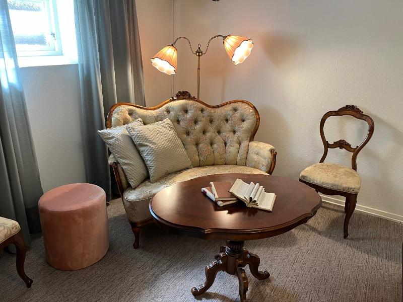 Double or Twin Room - Basement image 4