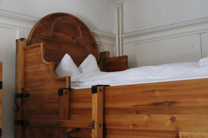 Bed in 6-Bed Mixed Dormitory Room image 4