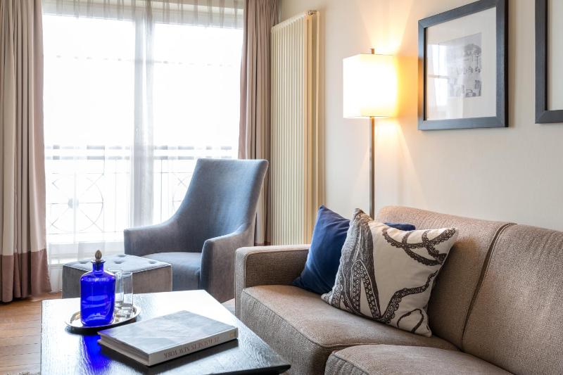 Suite with Sea View image 3