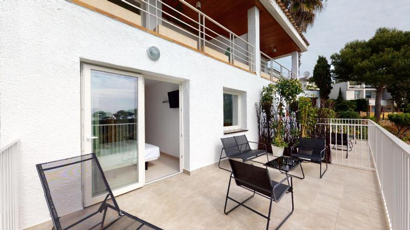 Three-Bedroom Villa image 3