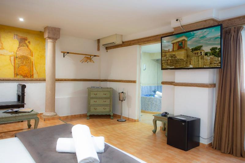King Suite image 4