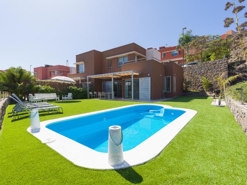 Salobre private pool overlooking to the golf course- Pet friendly - image 1