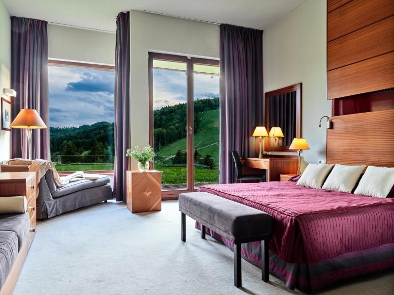 Executive Twin Room image 1