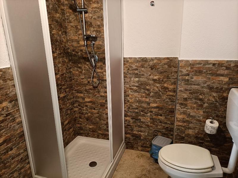 Studio Apartment image 3