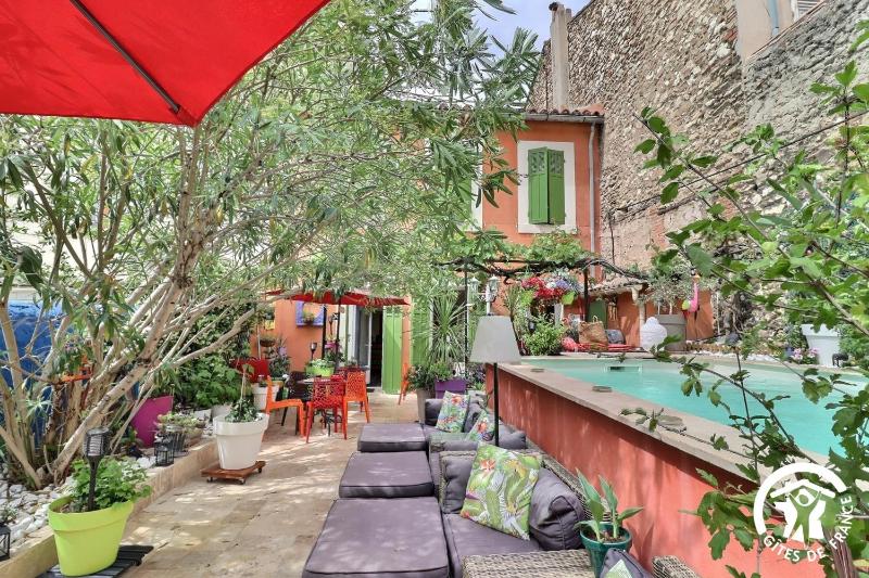 One-Bedroom Apartment image 3