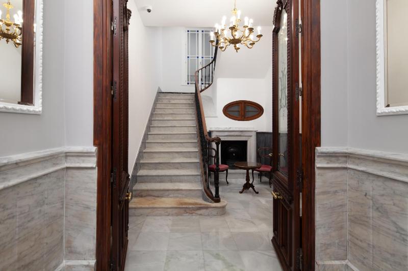 INMálaga Santos Suites 2 - image 7
