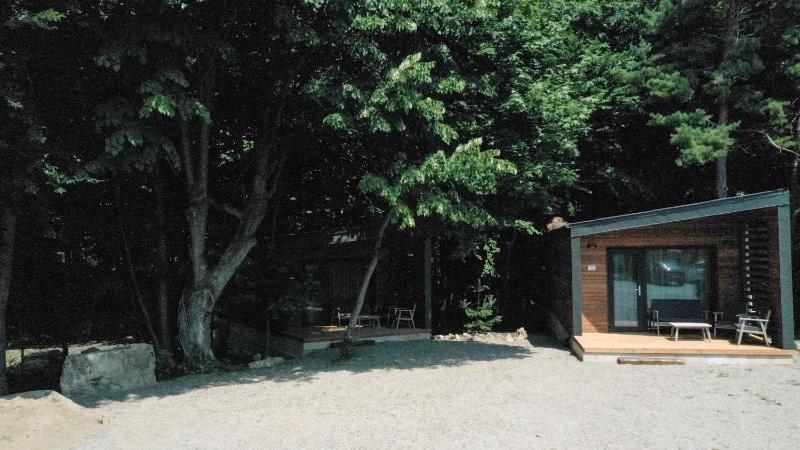 Bungalow with Garden View image 2