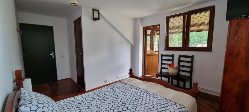 Small Double Room image 1