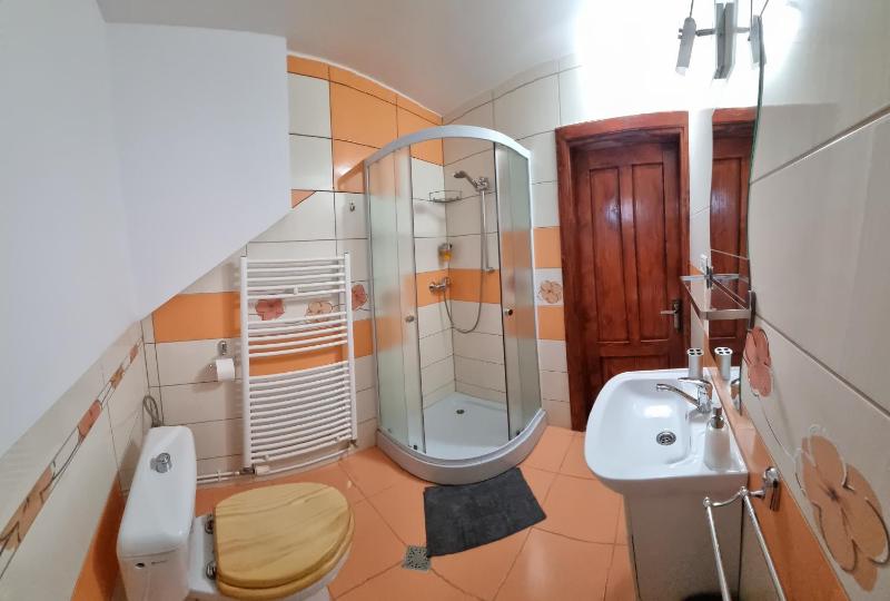 Small Double Room image 3