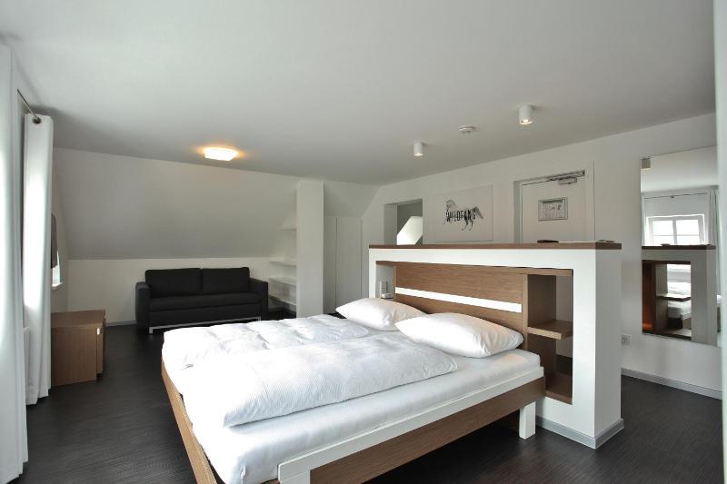 Suite image 3