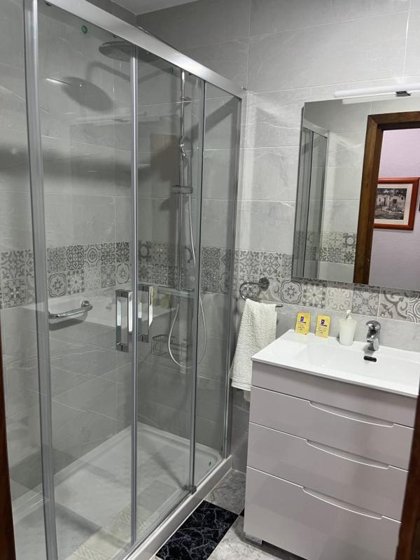 Triple Room (3 Adults) image 3