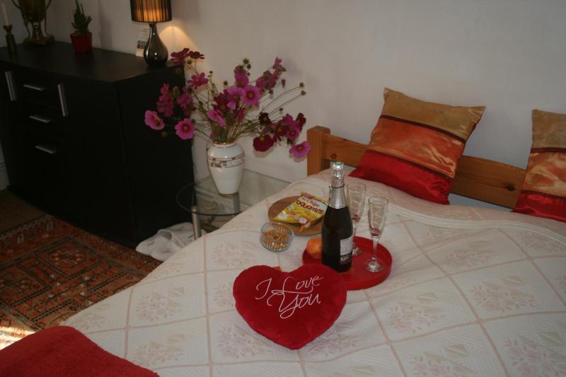 Classic Double Room image 1