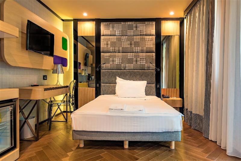 Single Room image 1
