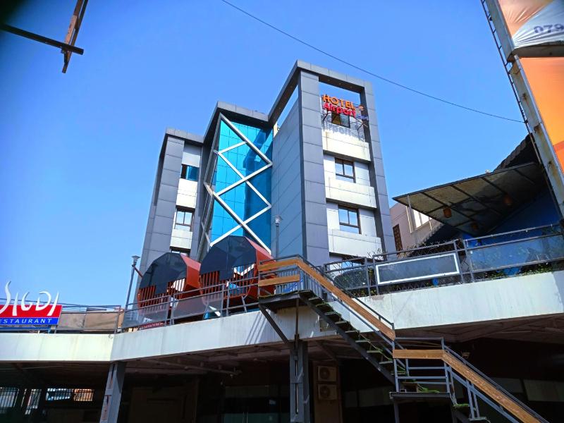 HOTEL AIRPORT INN ONE - image 1