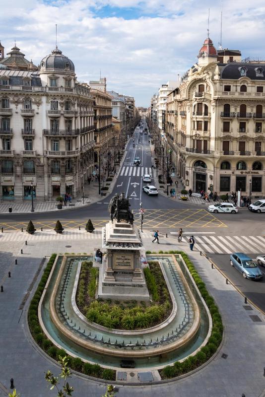 Three-Bedroom Apartment with Terrace image 2