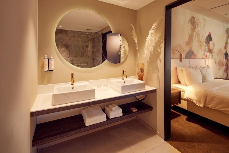 Suite image 3