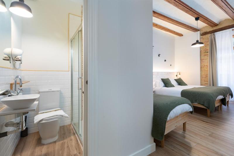 Triple Room image 3