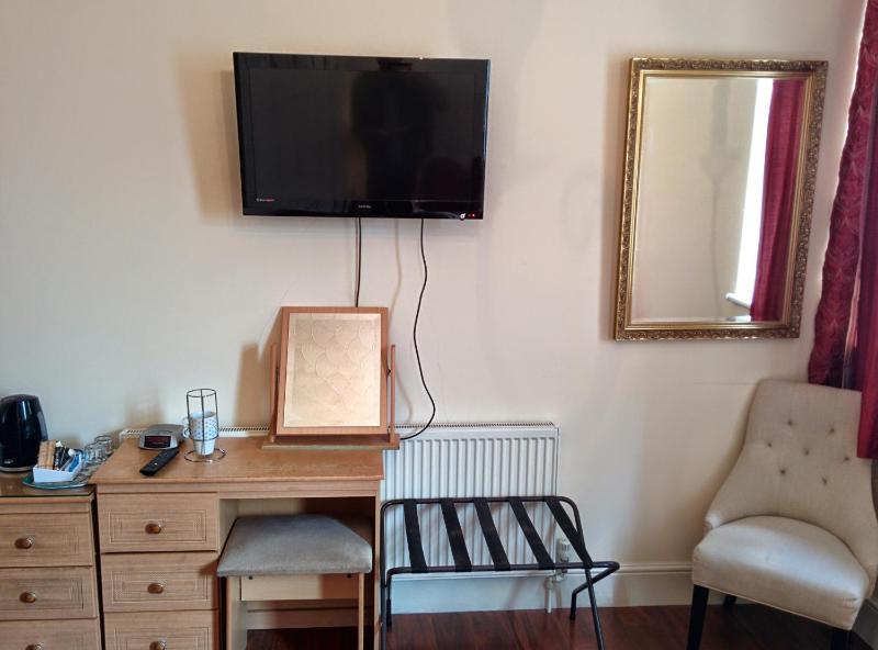 Double Room image 2