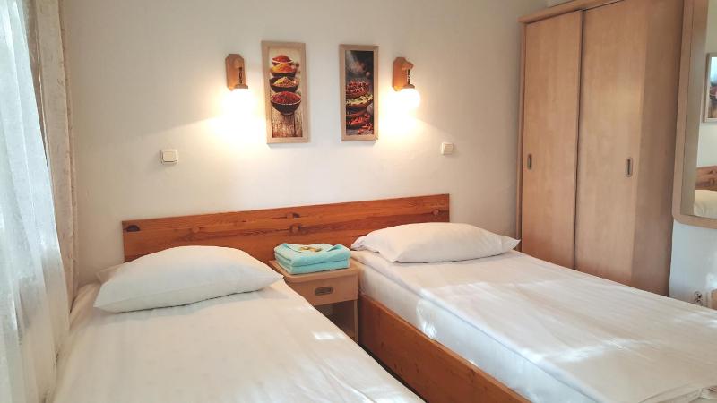 Double or Twin Room image 2