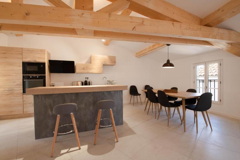 MAISON MARTINE - image 6