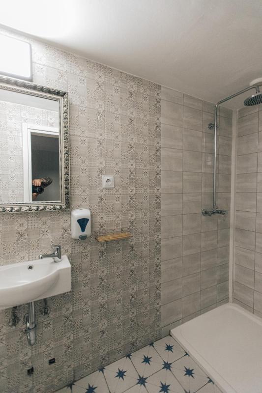 Twin Room image 1