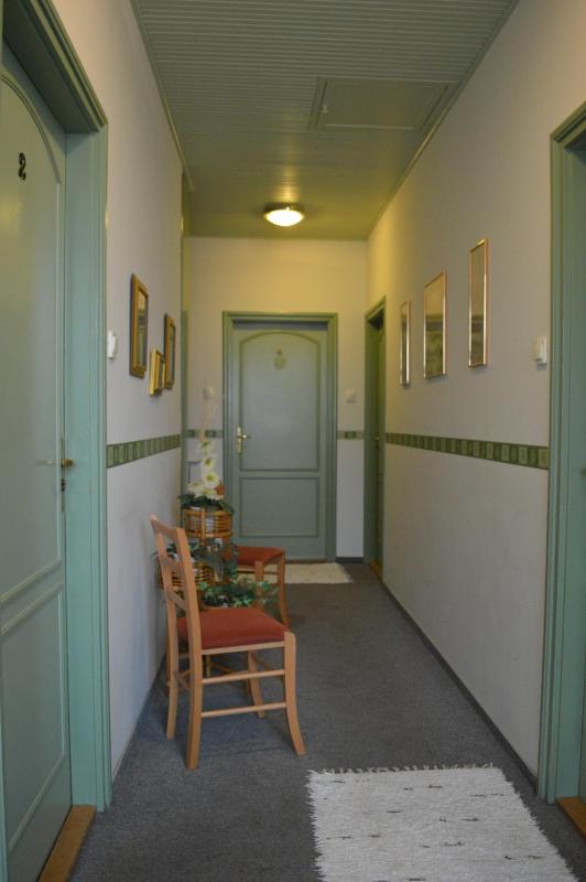 Twin Room with Balcony image 4