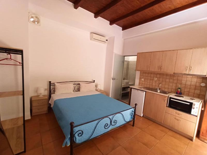 Katerina Traditional Rooms - image 20