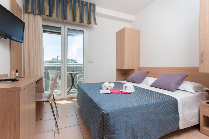 Comfort Double or Twin Room image 1