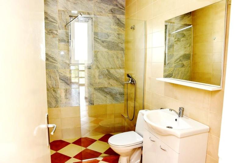 Apartment image 3