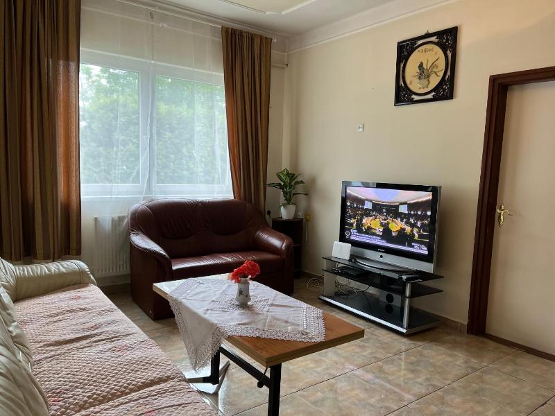 Apartment with Garden View image 4