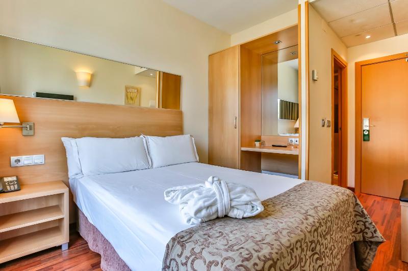 Single Room image 3