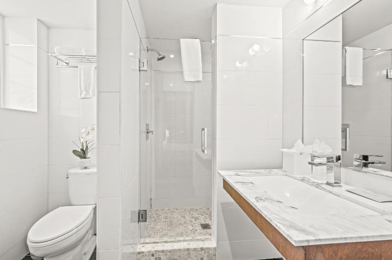 Superior Queen Room image 2
