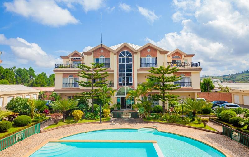 Appartements - Le Paradisier Ambatobe - image 1