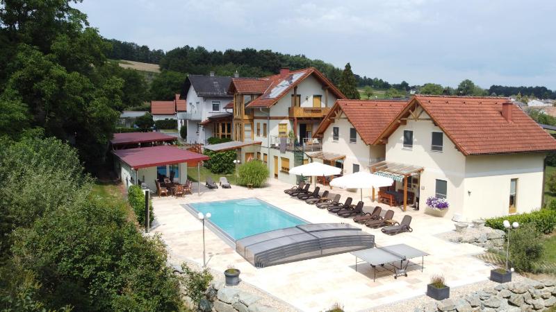 Three-Bedroom House image 2