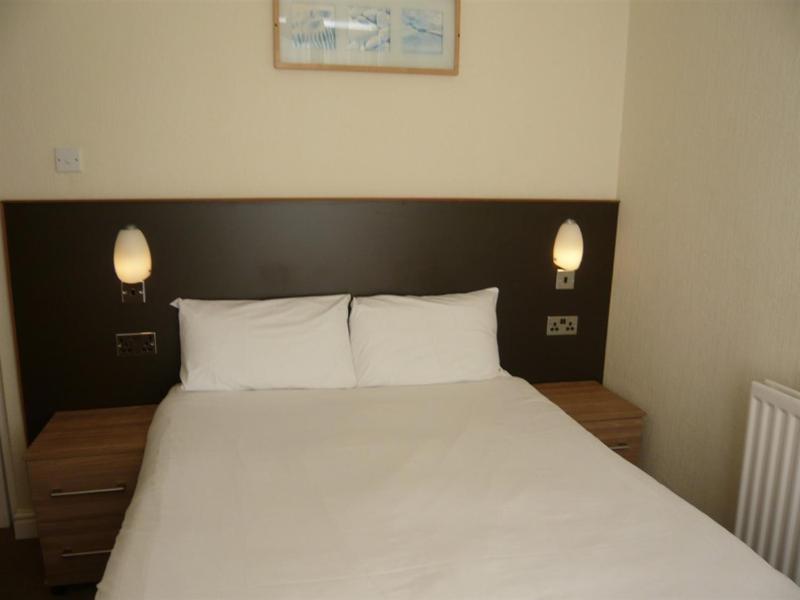Double Room on-suite with Sea View image 1