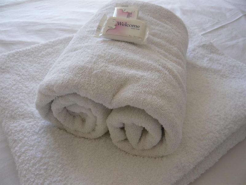 Budget Double Room on-suite image 4
