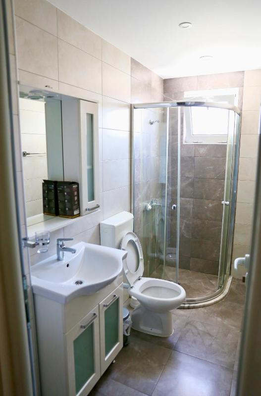 Double Room with Garden View image 4