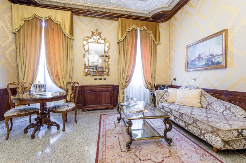 Junior Suite image 3